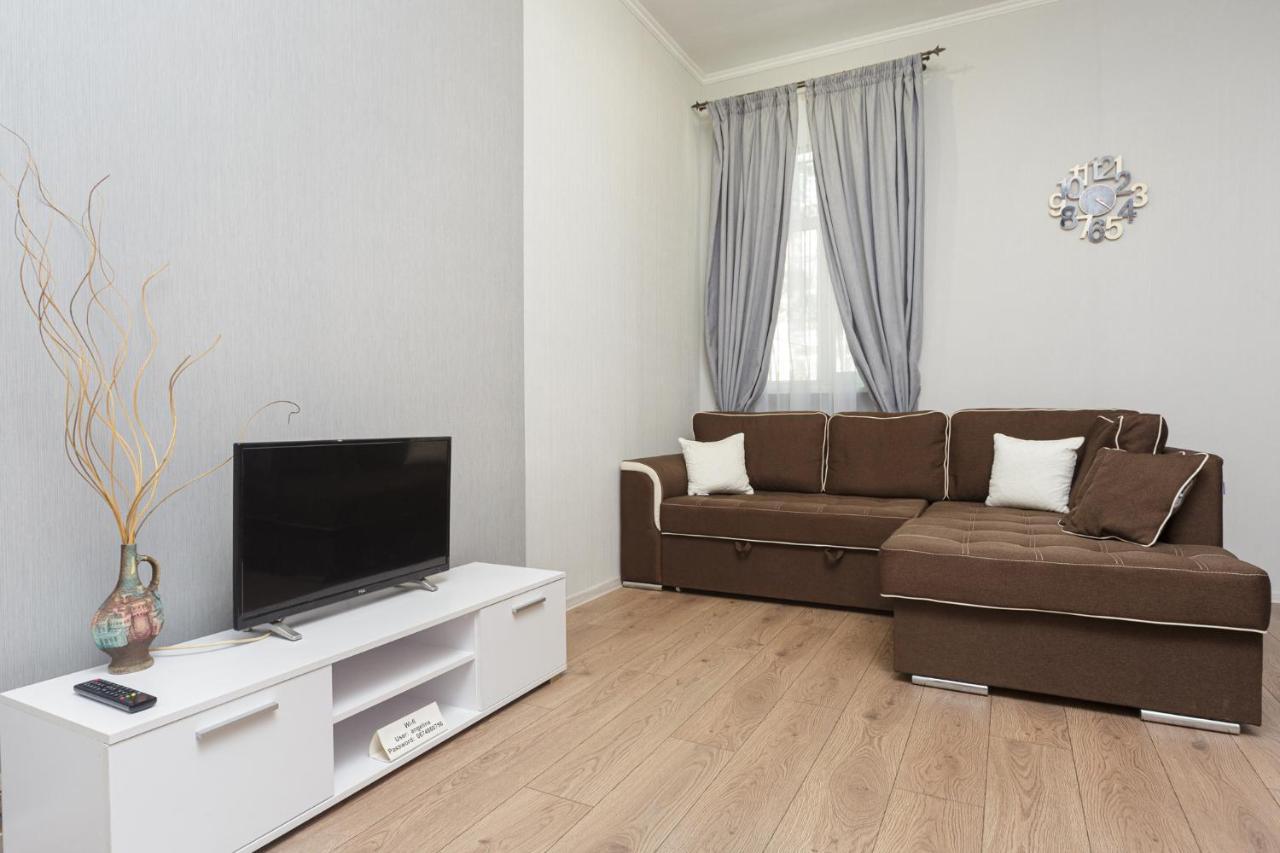 Apartment Zhukovskogo 17 Odessa Buitenkant foto
