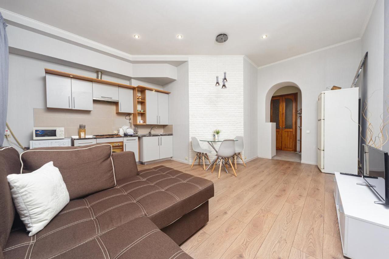 Apartment Zhukovskogo 17 Odessa Buitenkant foto