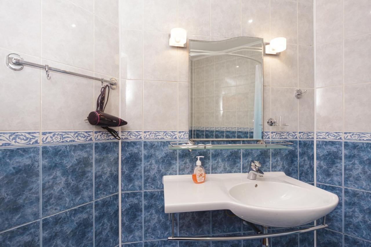 Apartment Zhukovskogo 17 Odessa Buitenkant foto