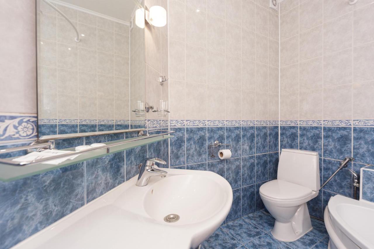 Apartment Zhukovskogo 17 Odessa Buitenkant foto